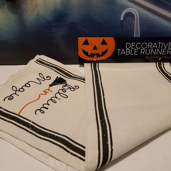 Decorative Table Runner - Picture 2 of 15